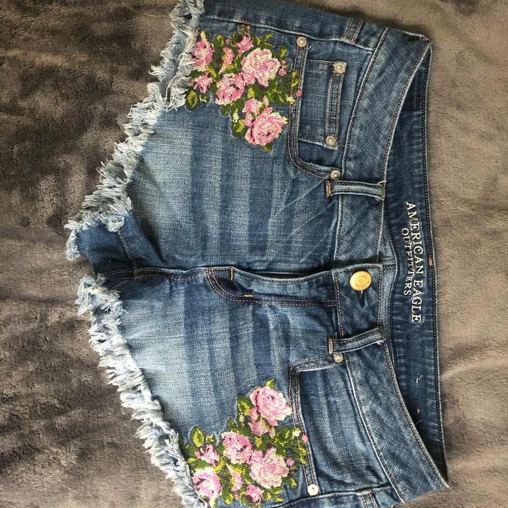 American Eagle Shorts with Decal